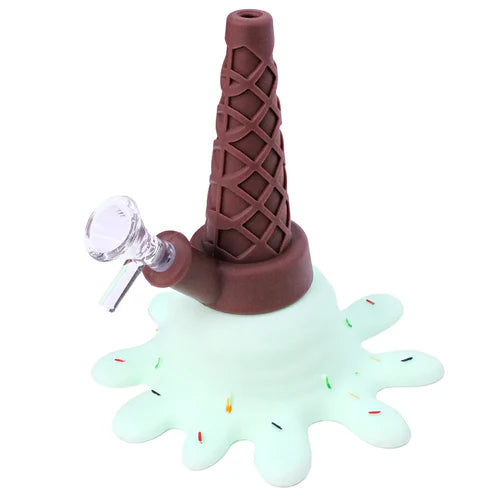 6" Upside Down Silicone Ice Cream Cone (Green)