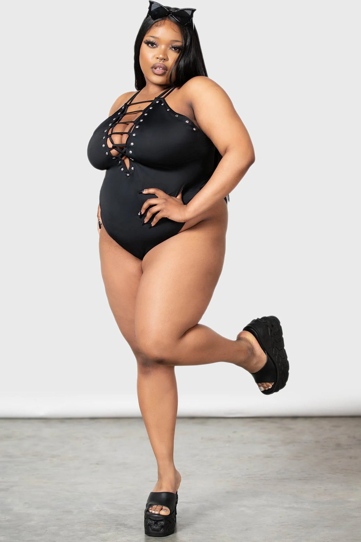 Swimwear: Liliths Gaze-3X