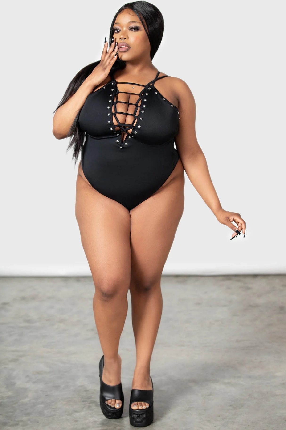 Swimwear: Liliths Gaze-3X