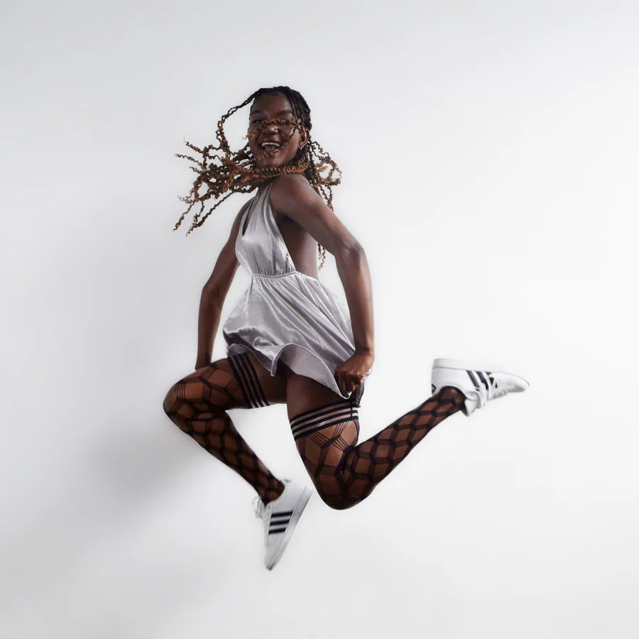 Thigh High: Cassandra Fence Net