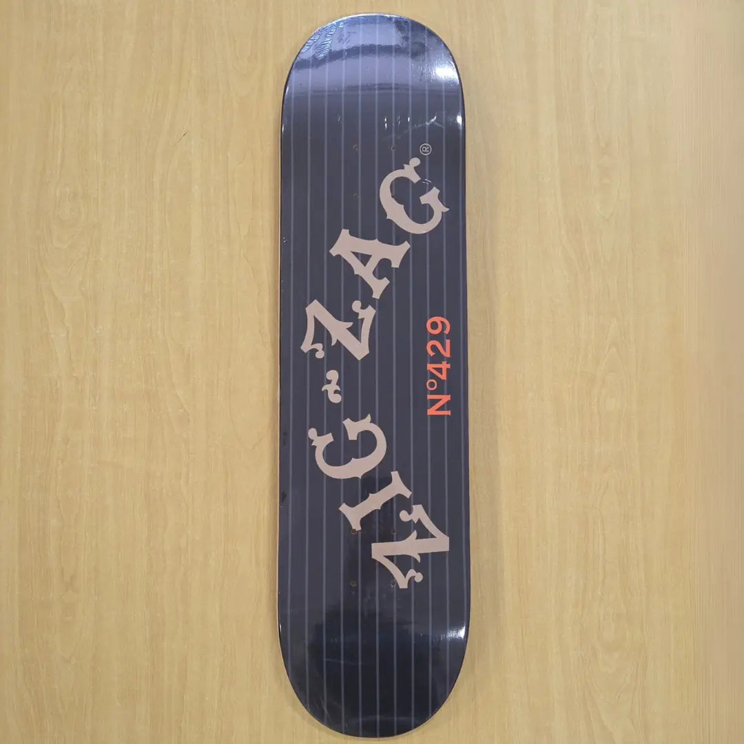 Zig Zag: Skateboard (Black)