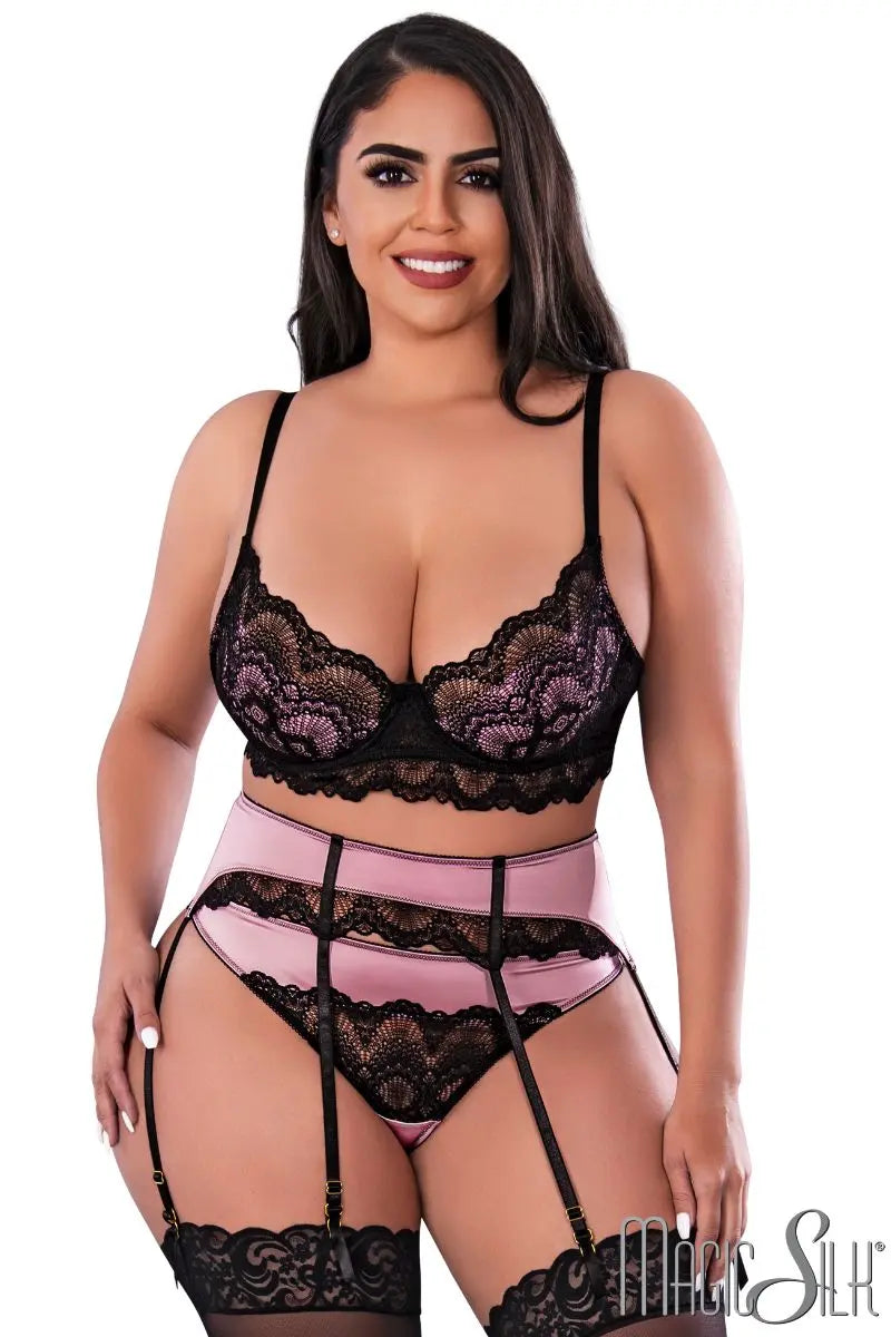 Exposed Silky Lace 3pc Set