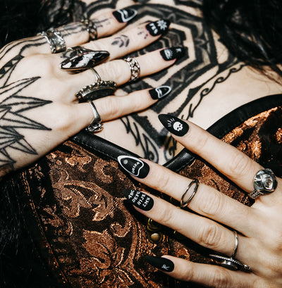 Rave Nailz-Ouija