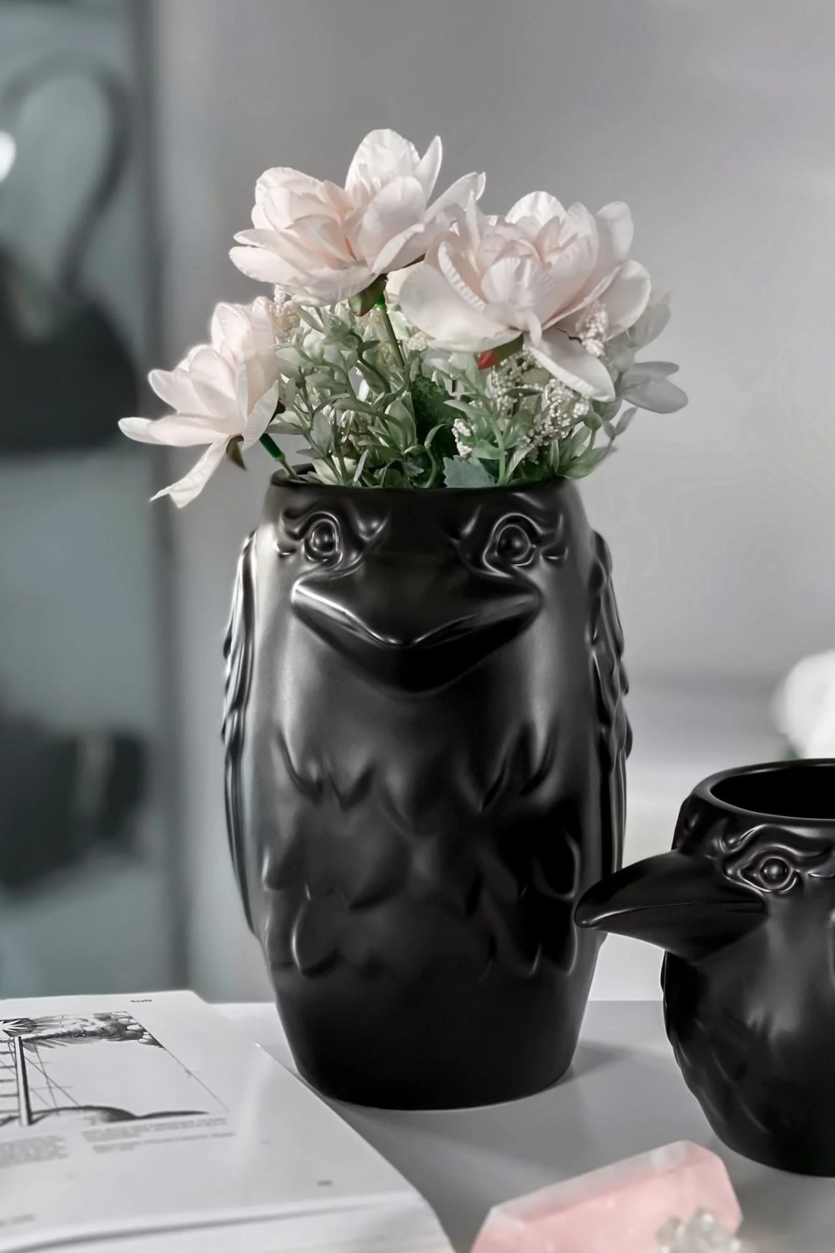 Raveena Vase - Black