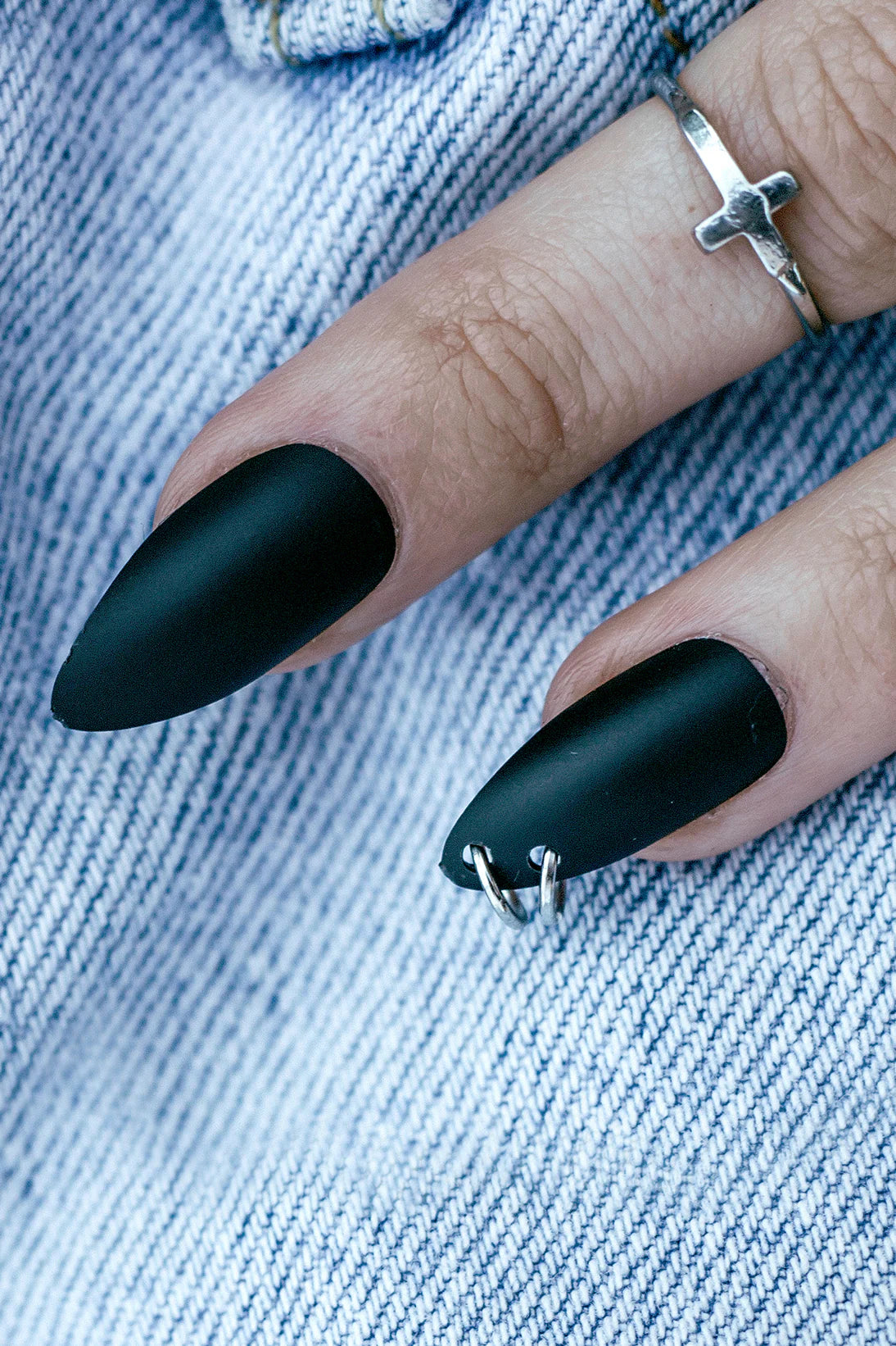 Rave Nailz - Pierced Up